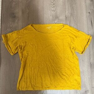 J.Crew 100% Linen Tee Shirt Size Medium Mustard Yellow